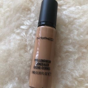 MAC pro longwear concealer NC42